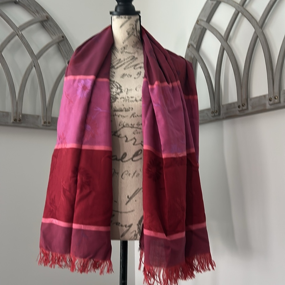 Large Jacquard Floral Fringe Scarf/Wrap Heavy-Weight Pink Purple Maroon